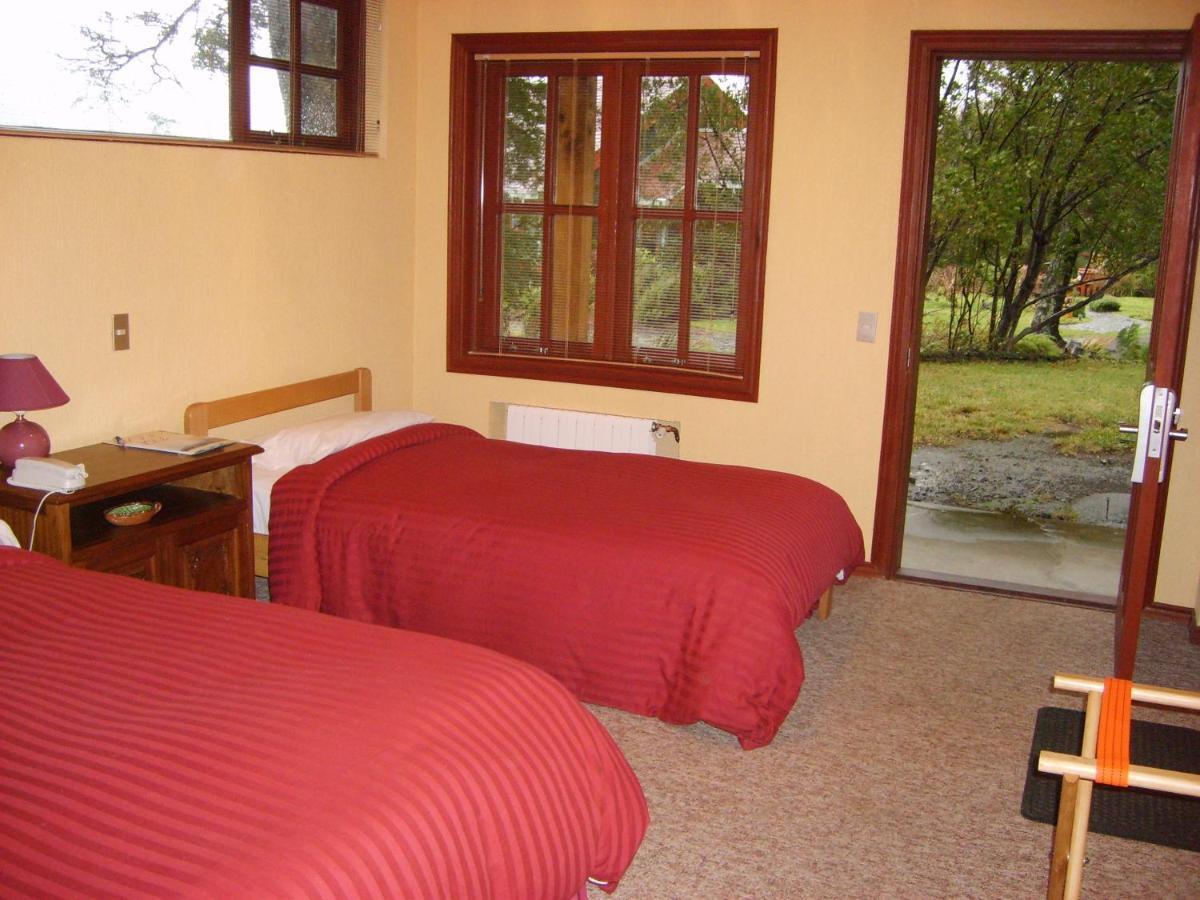 Yan Kee Way Lodge Bungalow Puerto Varas Eksteriør bilde