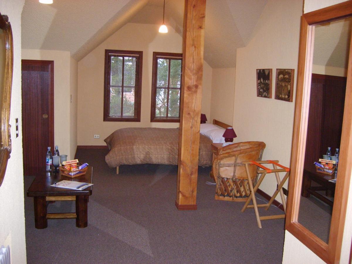 Yan Kee Way Lodge Bungalow Puerto Varas Eksteriør bilde